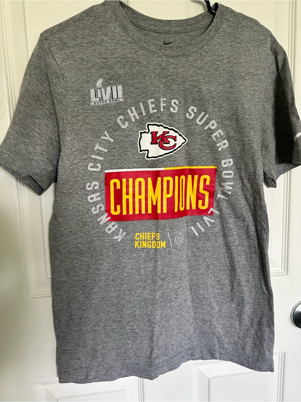 Nike Kansas City Chiefs 2023 Super Bowl Gray Crewneck Tee| Women’s Small